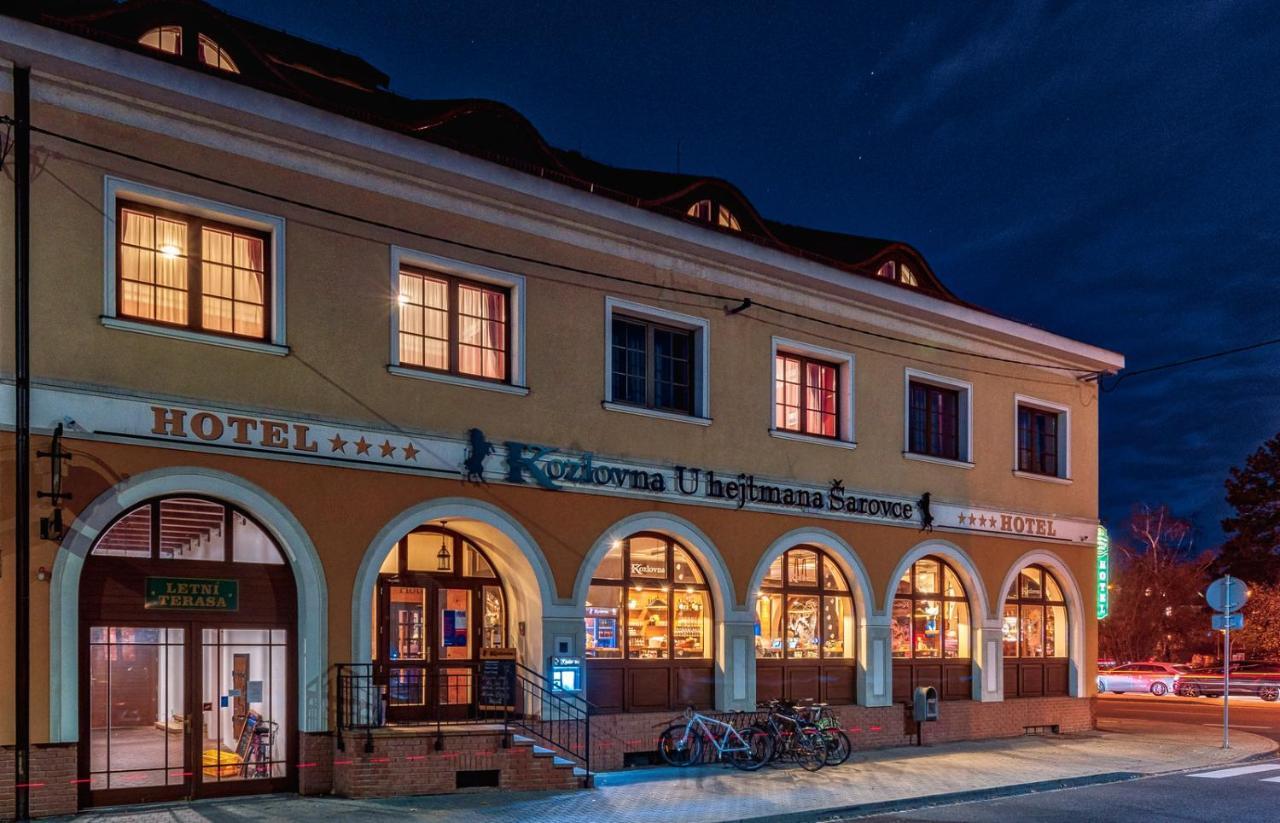 Hotel U Hejtmana Sarovce Uherské Hradiště Kültér fotó