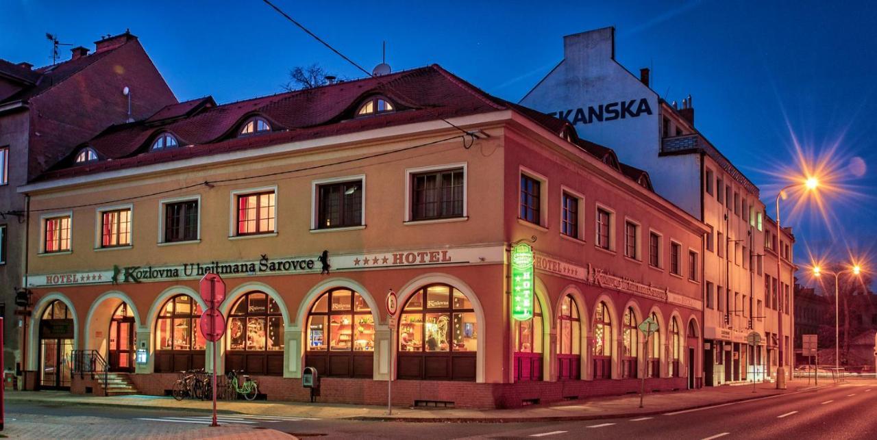 Hotel U Hejtmana Sarovce Uherské Hradiště Kültér fotó
