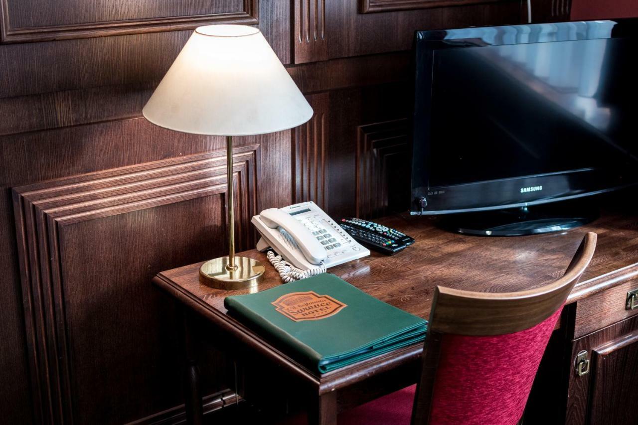 Hotel U Hejtmana Sarovce Uherské Hradiště Kültér fotó