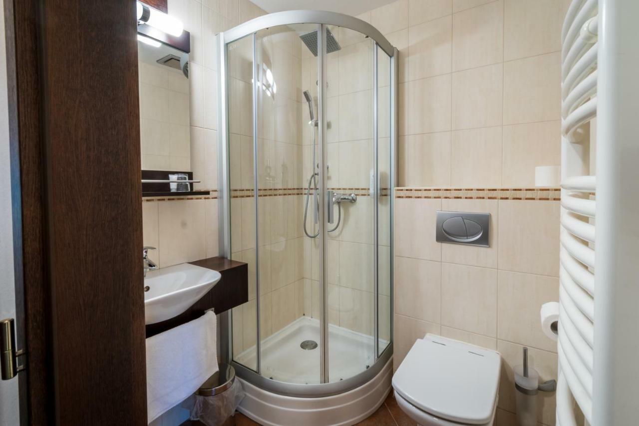 Hotel U Hejtmana Sarovce Uherské Hradiště Kültér fotó