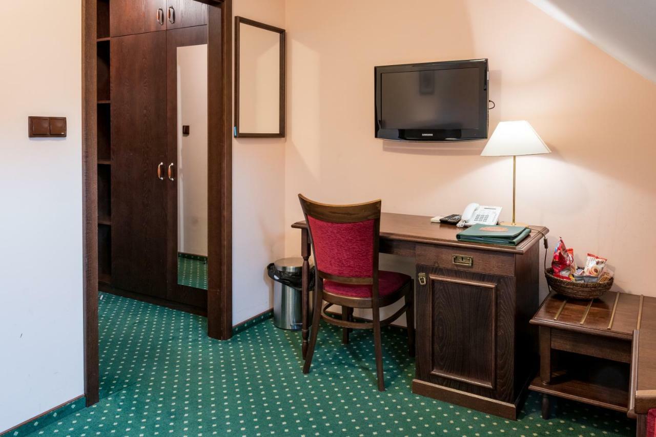 Hotel U Hejtmana Sarovce Uherské Hradiště Kültér fotó