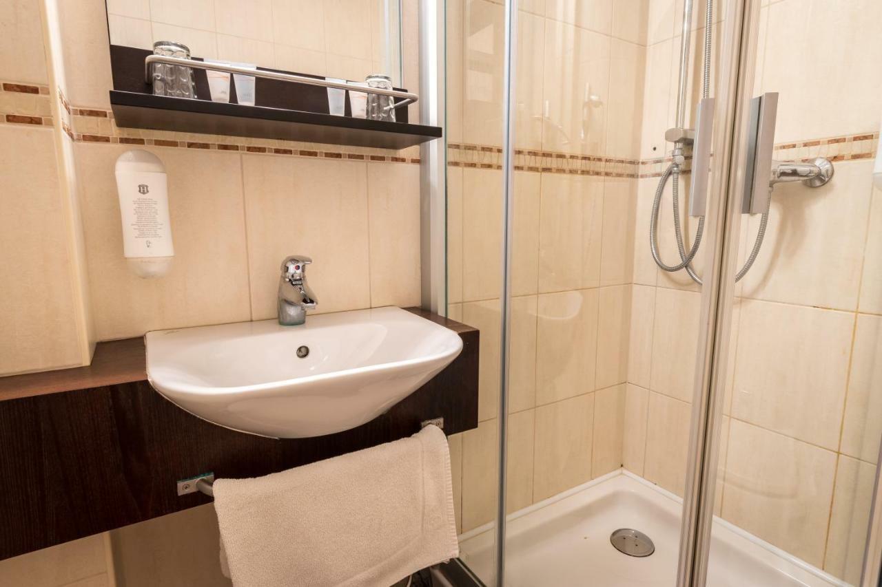 Hotel U Hejtmana Sarovce Uherské Hradiště Kültér fotó